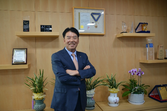 NH농우바이오 “국내 1위 넘어 글로벌 톱10…해외법인 확대 속도낼 것”[코스닥人] 대표 이미지